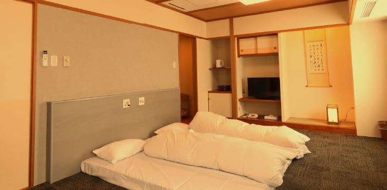 和モダン12畳(4名様)